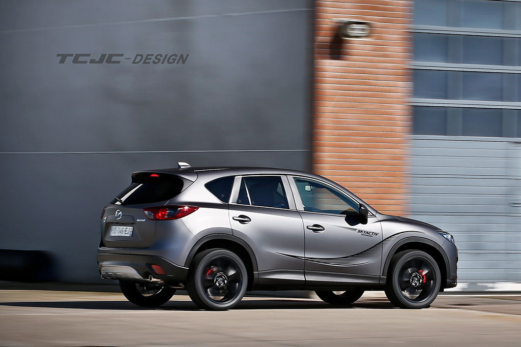 CX-5车身拉花